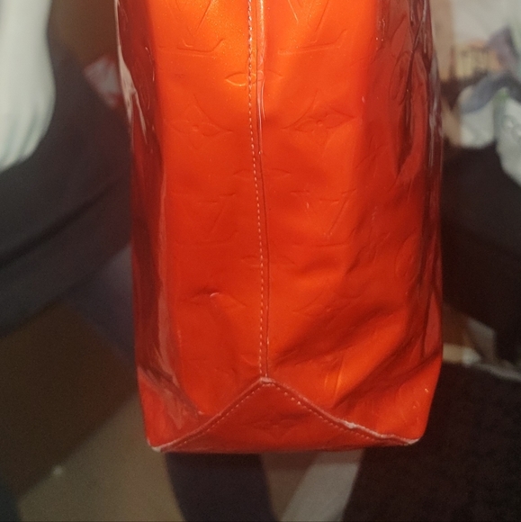 Louis Vuitton Red vernis tote monogram bag GUC - Picture 10 of 16